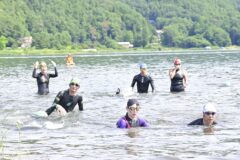 富士トライアスロンへ向け河口湖で試泳