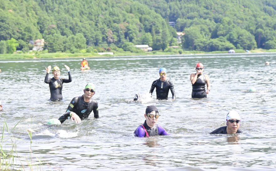 富士トライアスロンへ向け河口湖で試泳